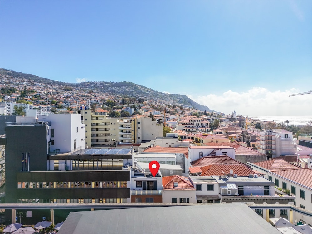 Boa Viagem by Homie in Funchal
