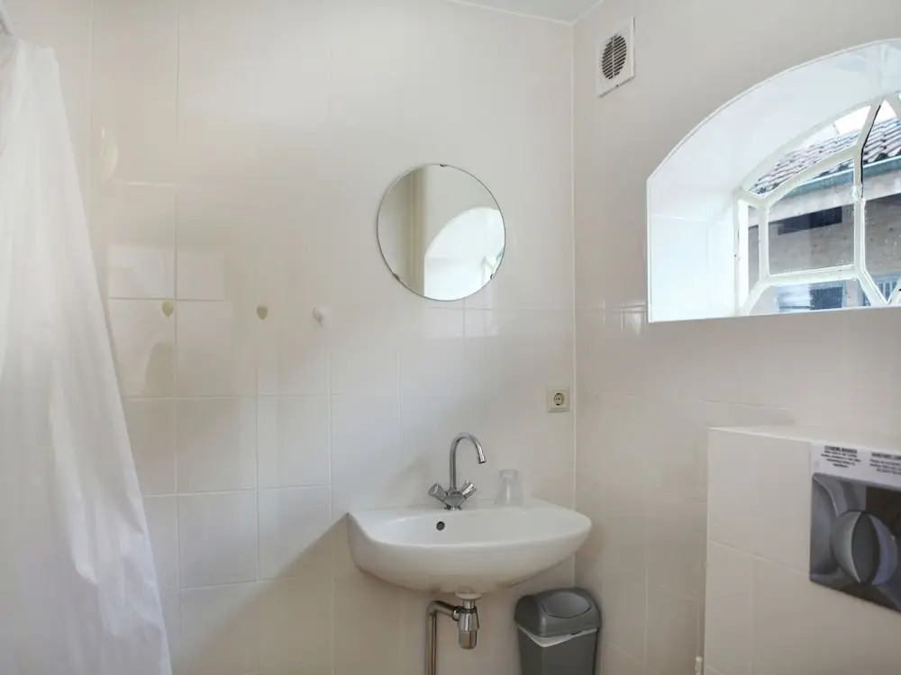 Studio Just a Few Hundred Meters From the Sea