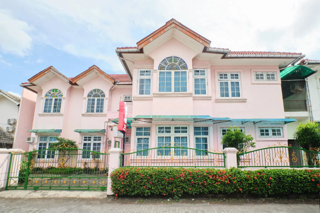 OYO 2061 Rizki Dhira Guest House Syariah