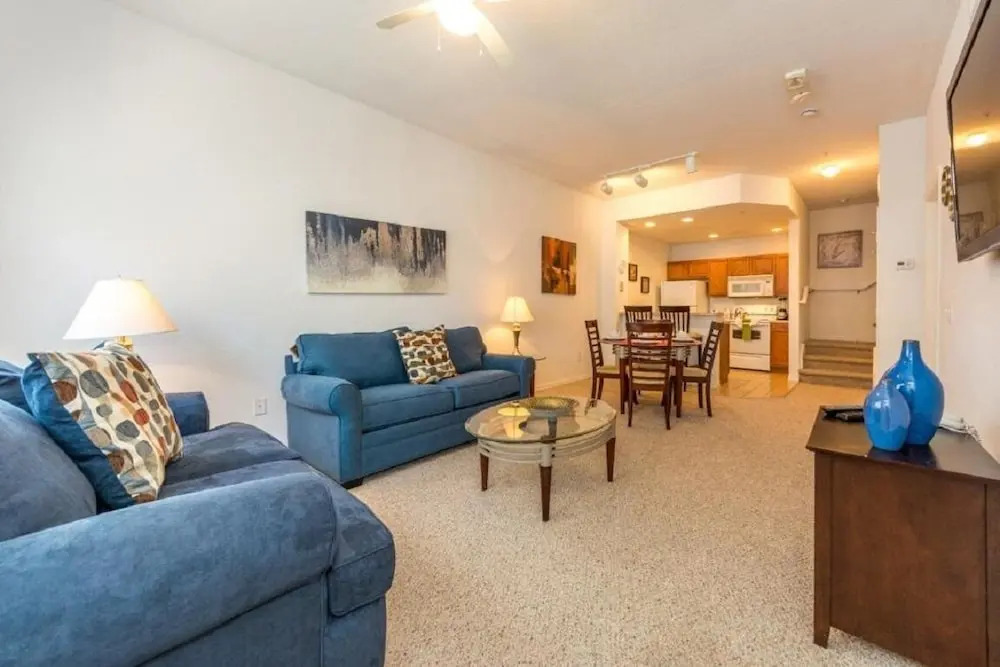 Townhouses Condos With Fantastic Resort Facilities