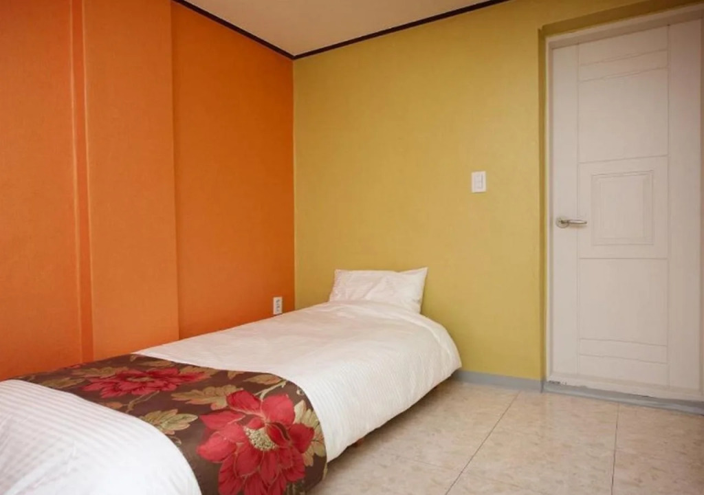Shinchon Guesthouse