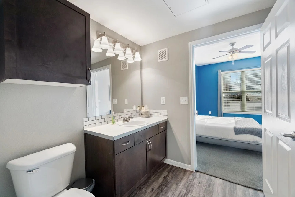Kasa Dallas West End