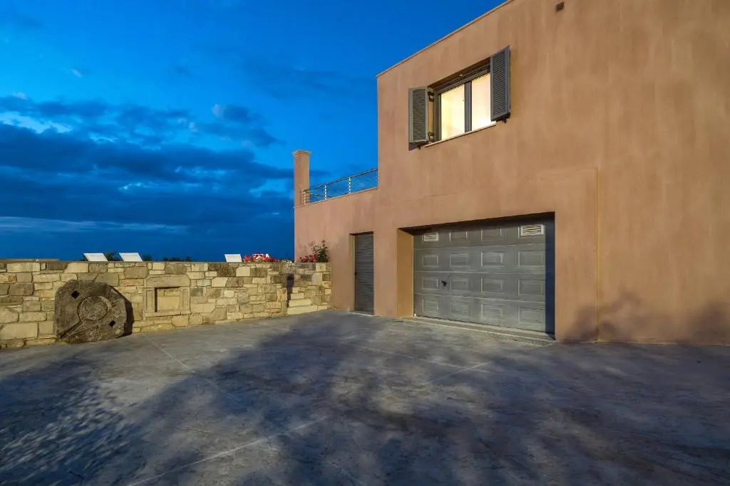 Villa Merovigli - Sea Views & Private Pool, Ideal for Large Groups, by ZanteWize