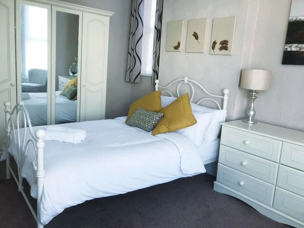 The Bromley Central Holiday Home