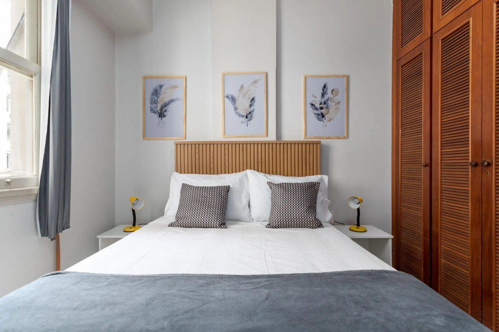 700m from the beach in Copacabana | BR403 Z4