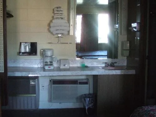 Town House Motor Inn