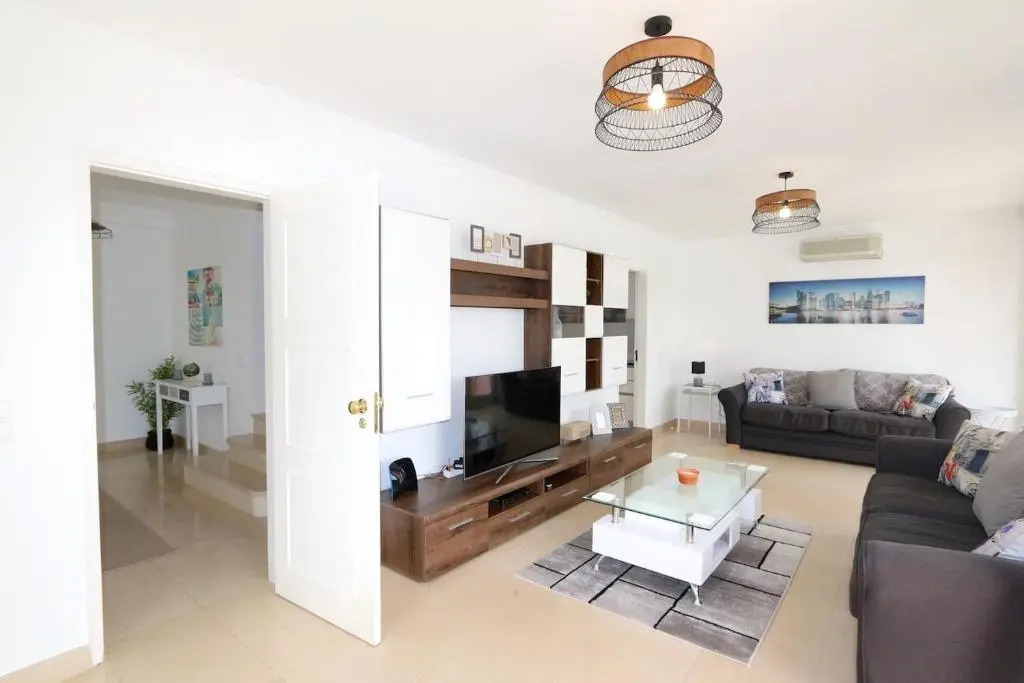 Elegant Vilamoura Old Town Villa Villa Rosa 6 Bedrooms Pool Table
