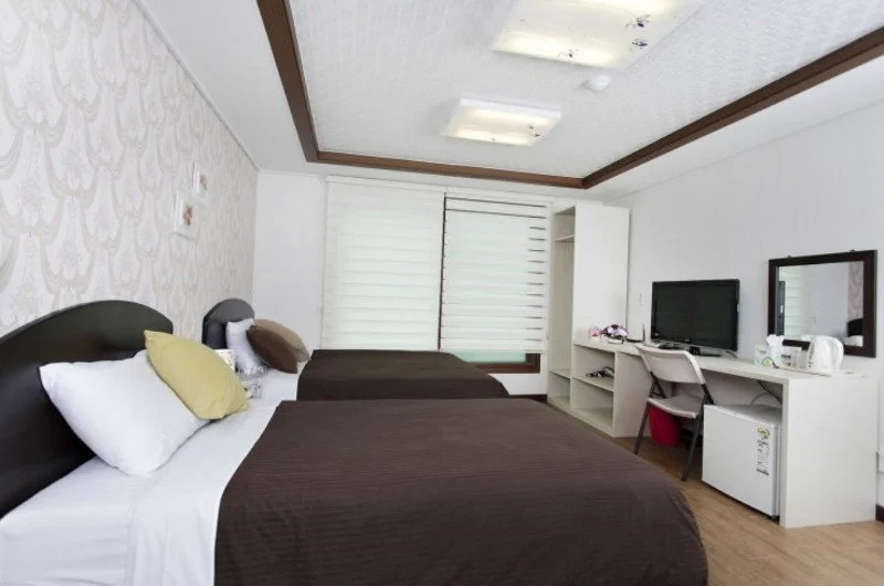 Cloud 9 hotel