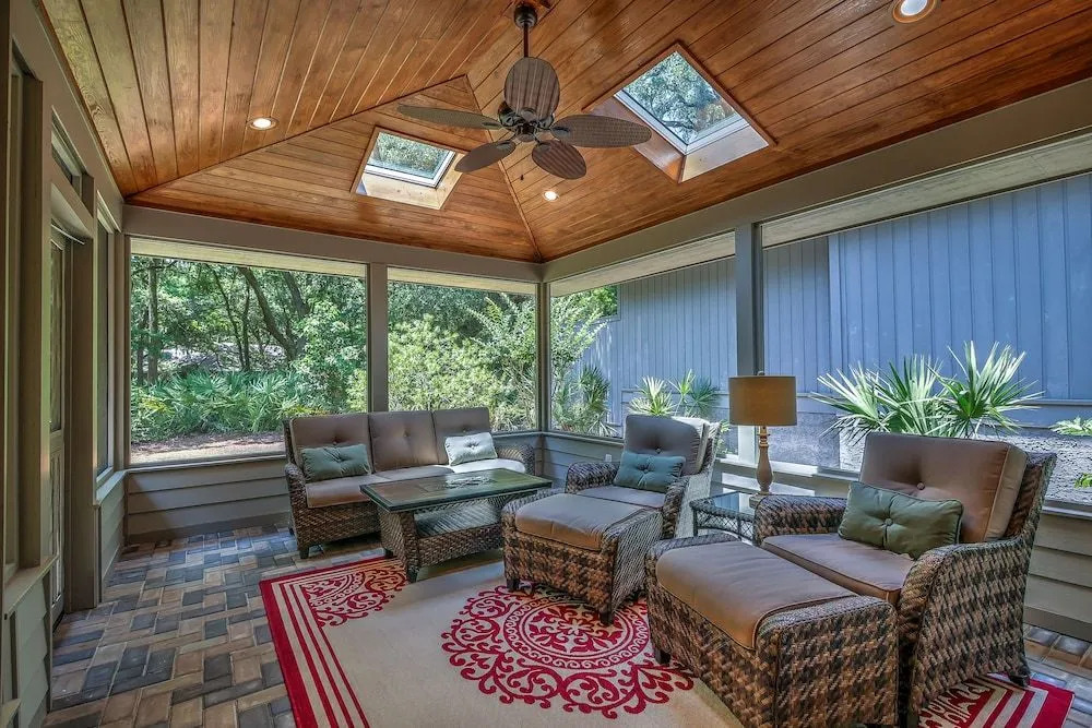 5 Hollyberry Lane