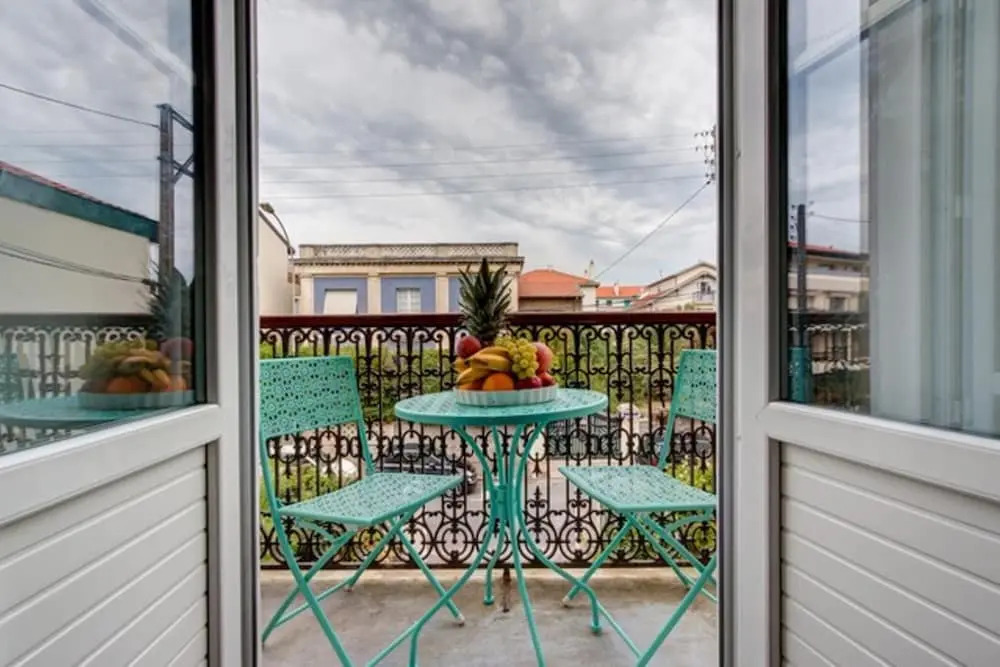 Cozy Apt Near Côte des Basques w/ Parking!