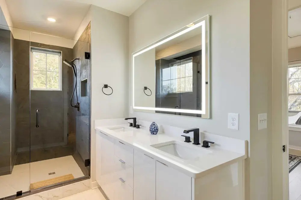 Stunning New Build in East Nash Minutes to Broadway The Stage by Avantstay