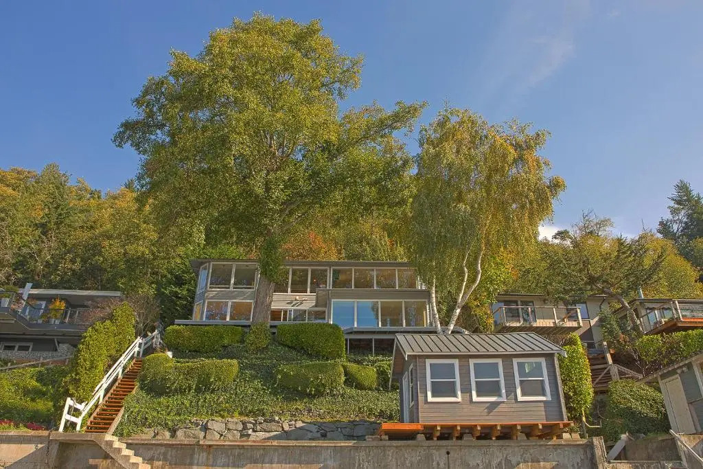 Four Stone Beach House