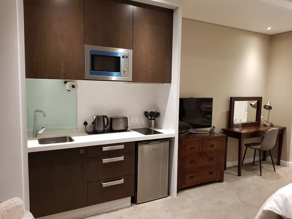 Sandton Skye Unit 702