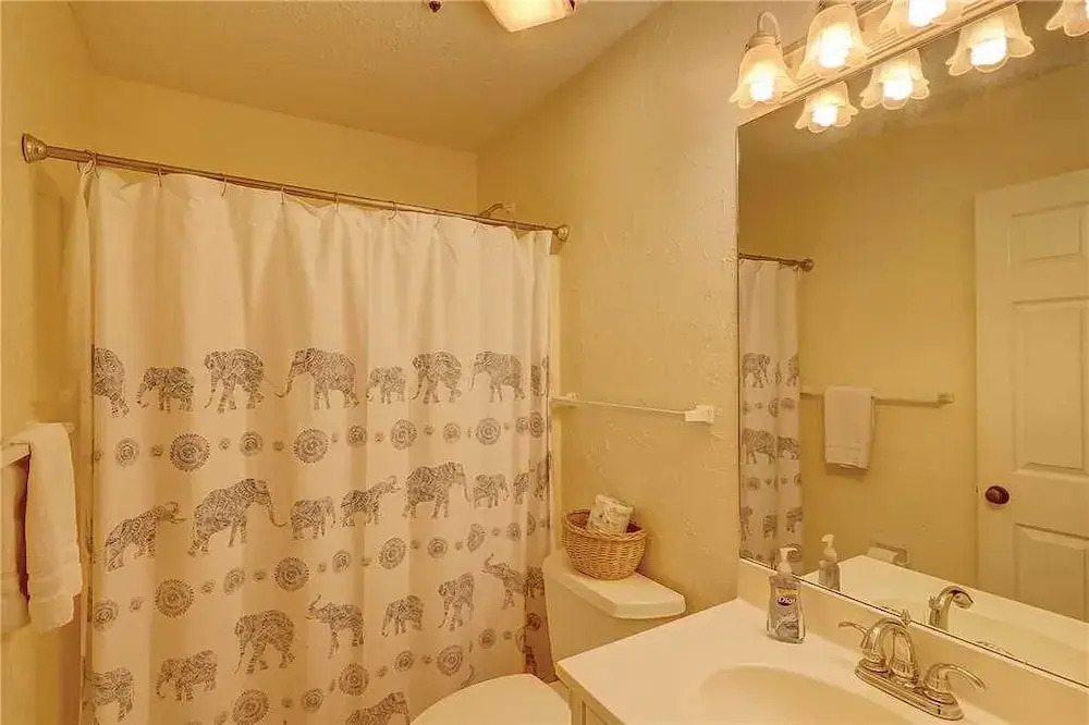 Ocean Breeze 33 - Three Bedroom Condo
