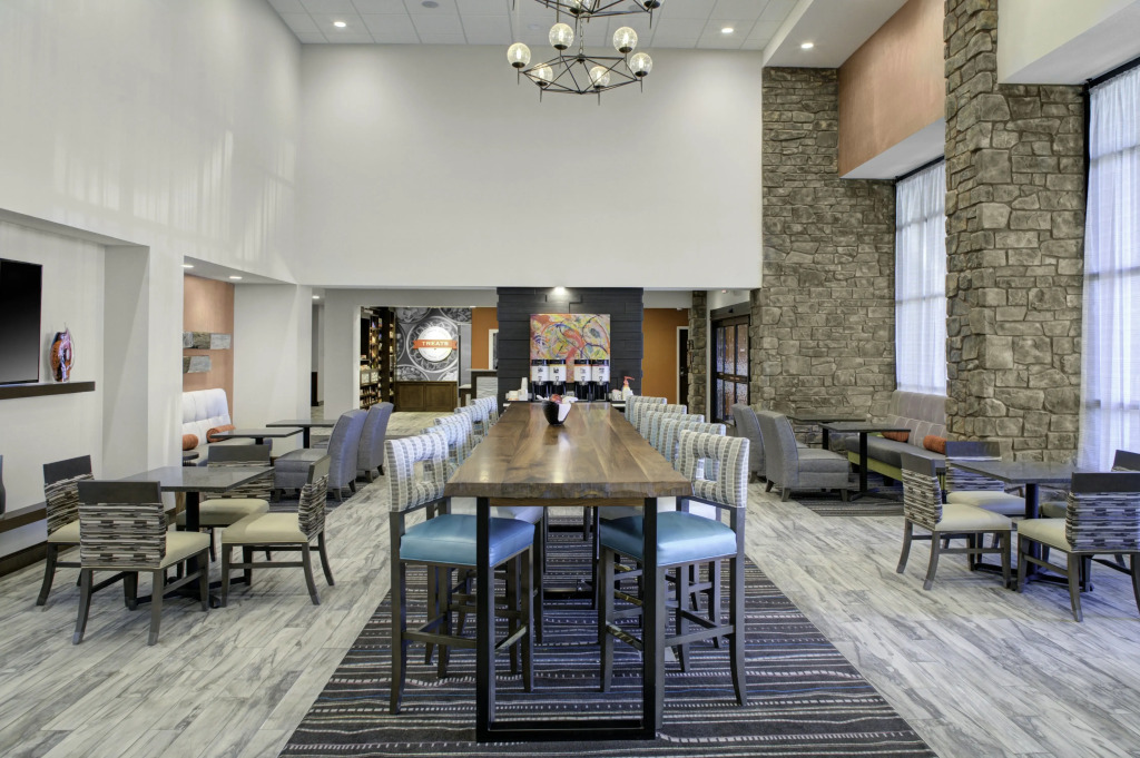 Hampton Inn Suites Flagstaff East