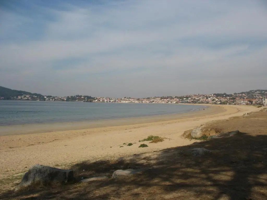 HOTEL HOLIDAY camino de Santiago por la costa en playa America