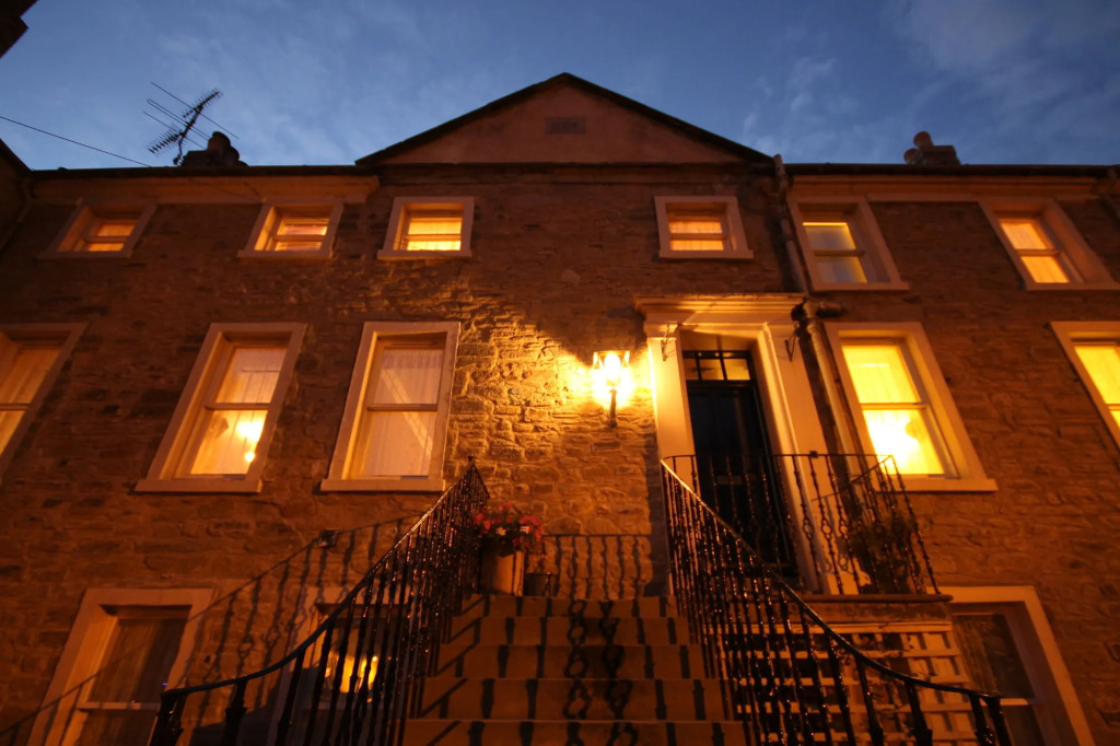 Inglestone House Guest House