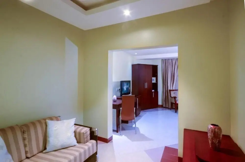 Silver Towers Hotel
