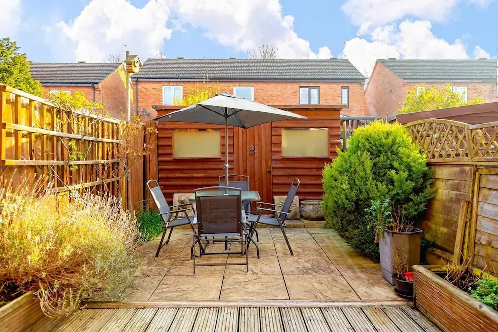 Cosy 2BR Home Near Milton Keynes Centre