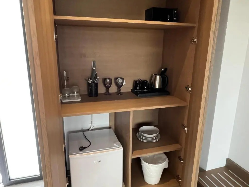 V luxury Suites