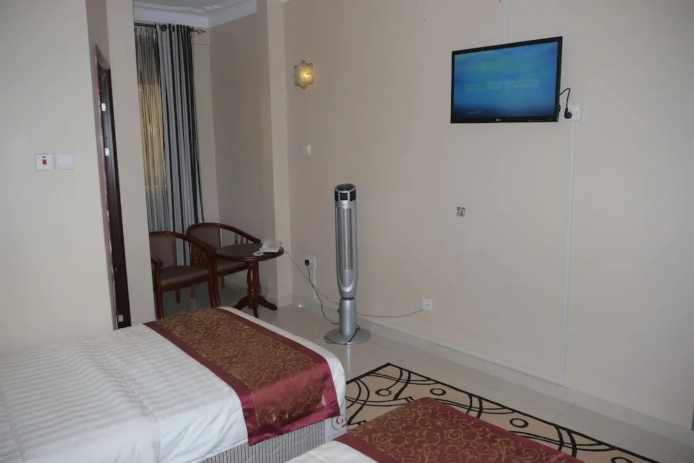 Rosaline Hotel