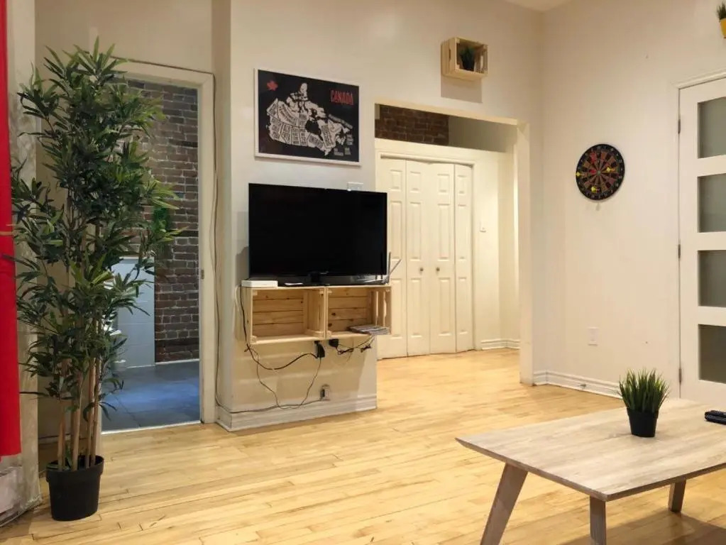3-Bedroom Apartment on Montreal’s St-Denis Street