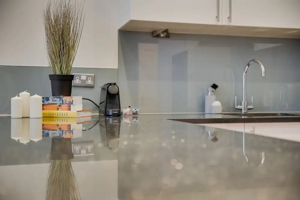 The Gloucester Road Escape - Bright & Central 1BDR Apartment