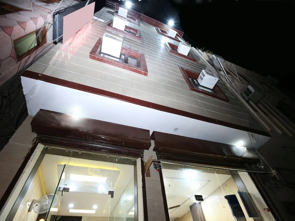 OYO 14926 AK residency