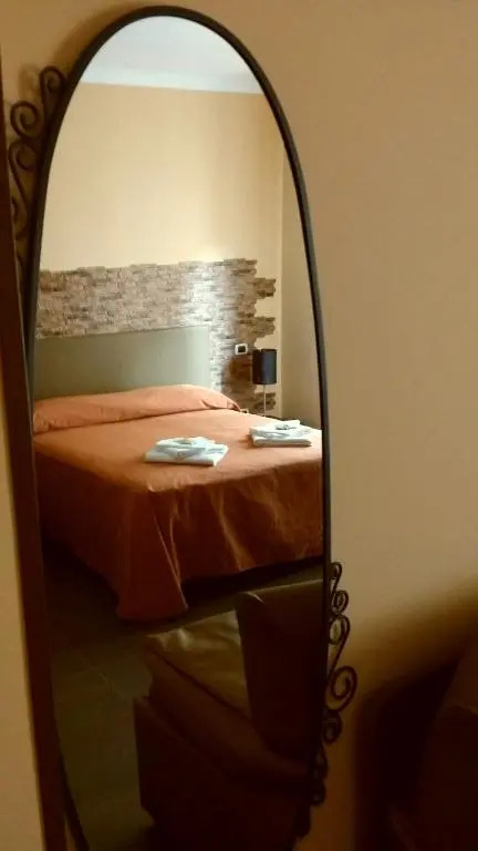 Alis Laura Guest House - 10 mins to Colosseum, Modern & Near Metro