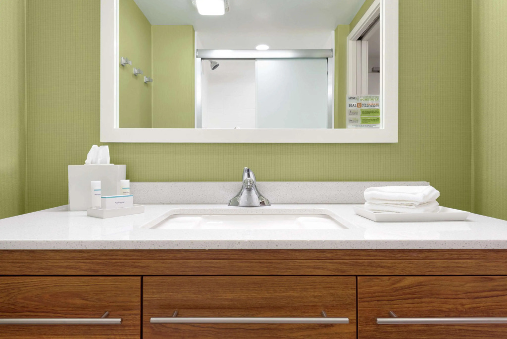Home2 Suites by Hilton Milwaukee Airport
