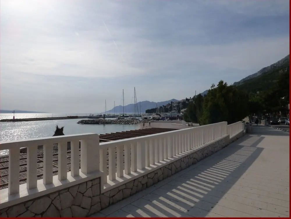 Sea View Apartment for 2-3 People - Family