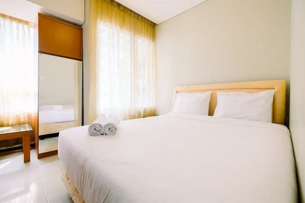 Cozy and Modern Studio at Nifarro Park Apartment by Travelio