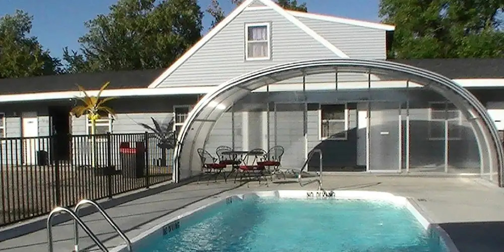Island Park Motel