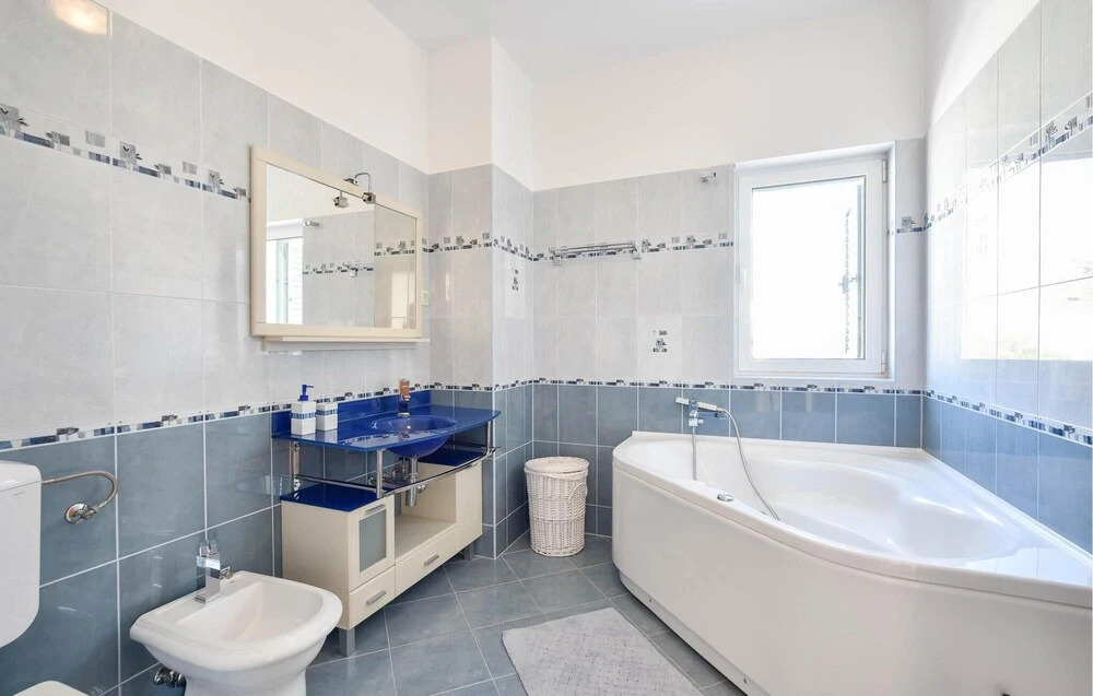 Awesome Home In Solin