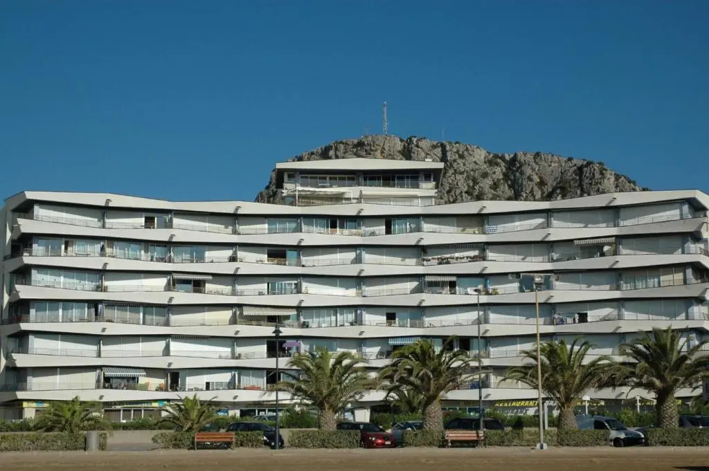 Catalonia 3-9