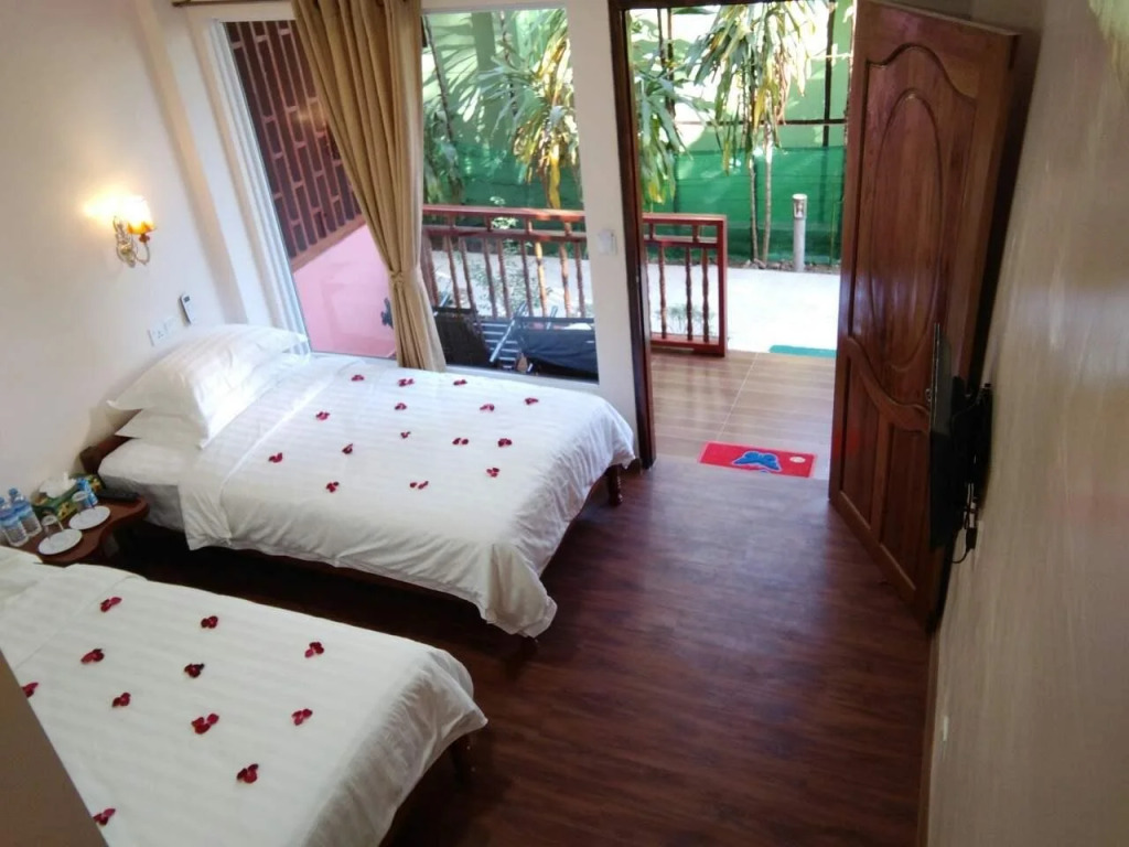 Kyaw Ngapali Lodge