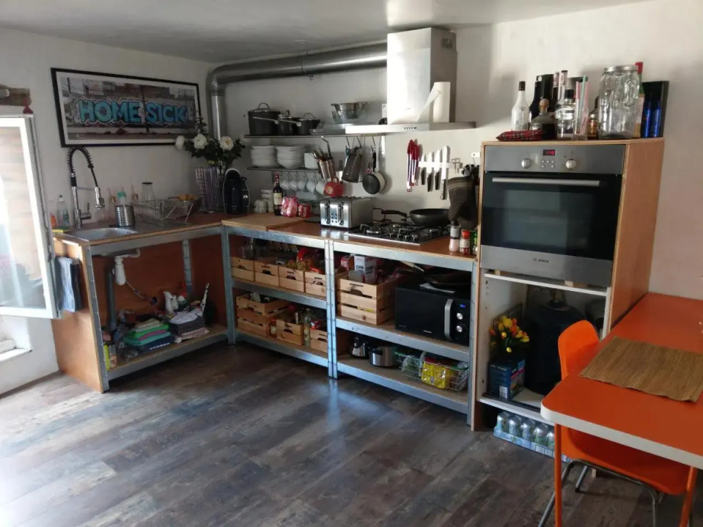 Garage No. 9