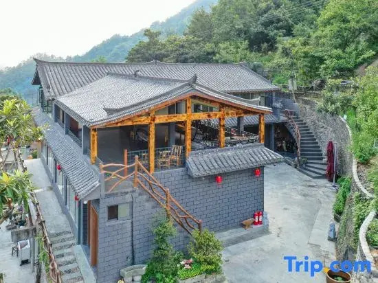 Wudangshan Prince Courtyard Homestay (Prince Slope Scenic Area)