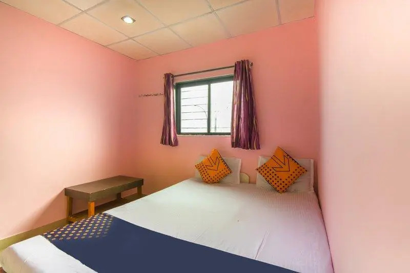Hotel Suvarna Samrat Lodge by OYO Rooms