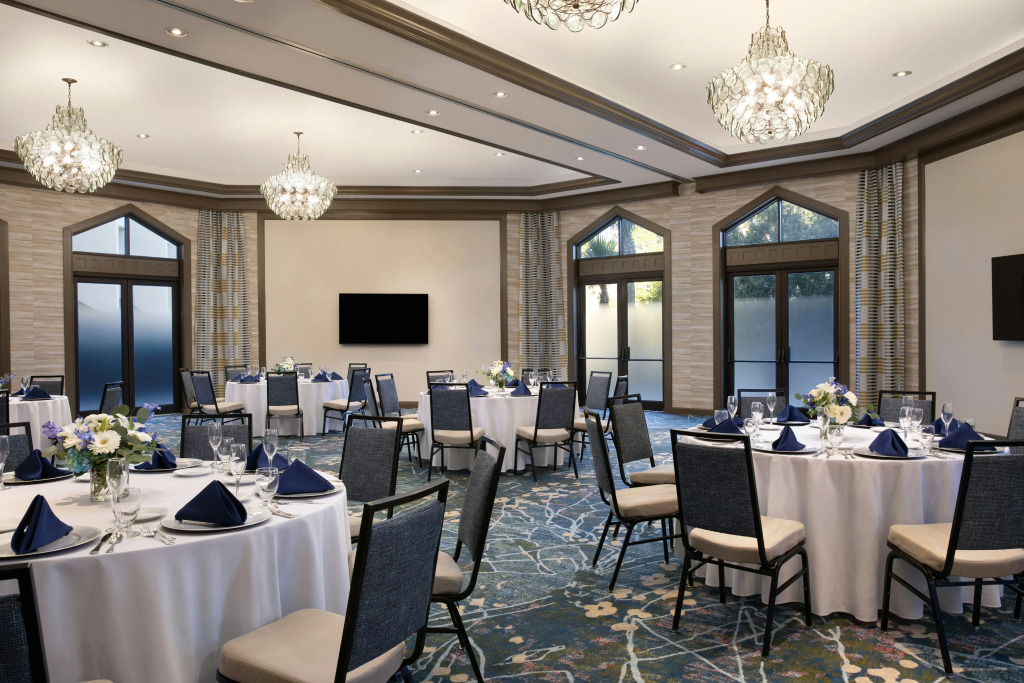 DoubleTree Suites by Hilton Orlando at Disney Springs