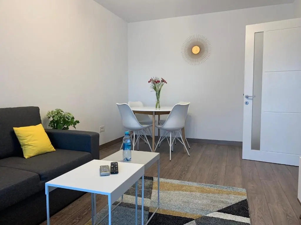 Luxury Newton Towers Apartments by Glam with Parking Option