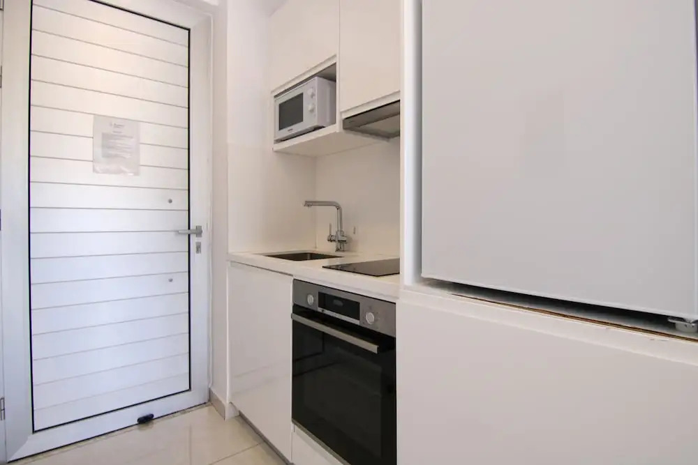 Phaedrus Living: Seaside Deluxe Flat Harbour 112
