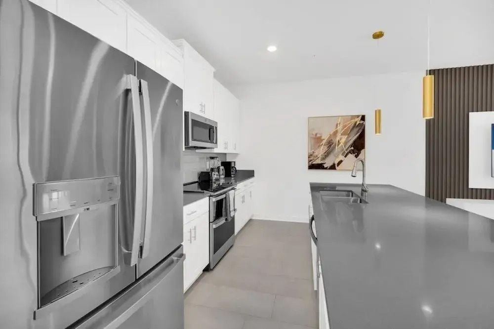 Luxury 4 Bedroom Storey Lake Townhome 2444Reading 4 Townhouse