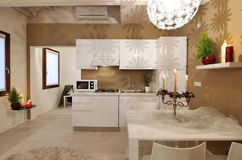 Lovely Canal View Apartment