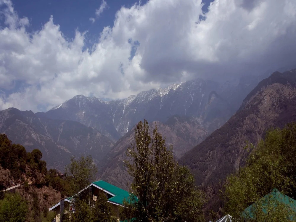 OYO 13335 Home Exotic Valley View Naddi