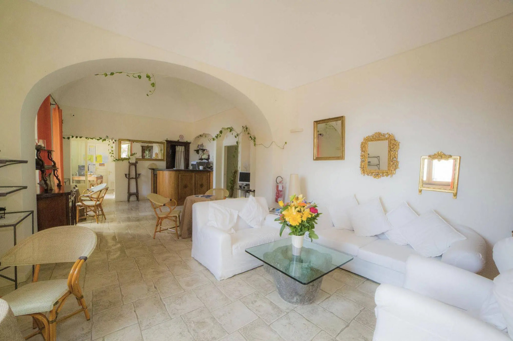 Villa Lara Hotel
