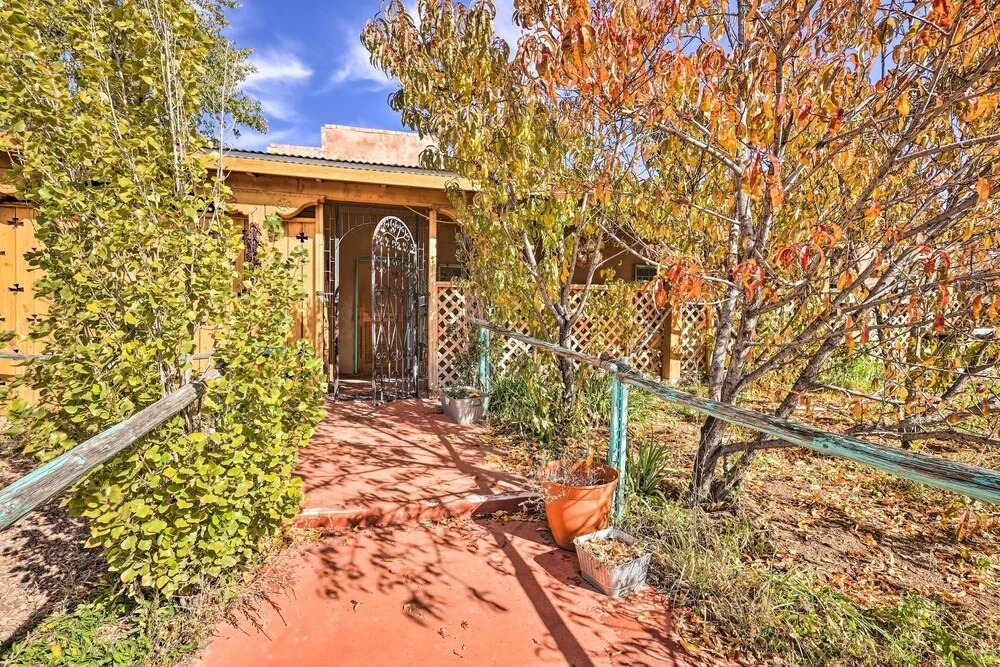 Idyllic Española Casita w/ Charcoal Grill