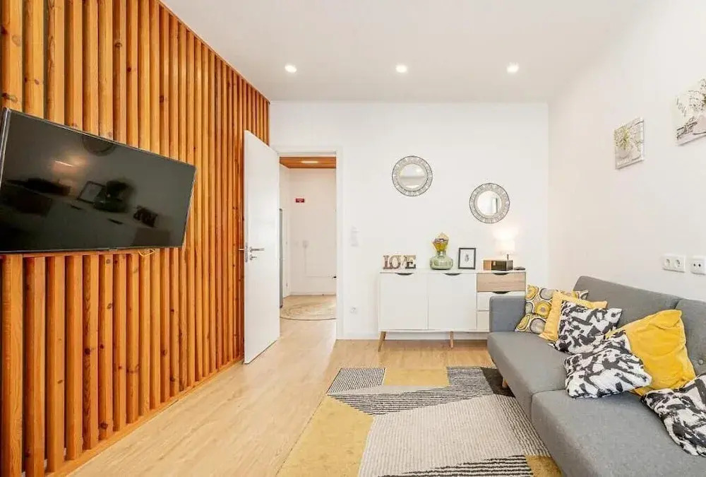 Two bedroom apartments close to train station by Lisbon with Sintra