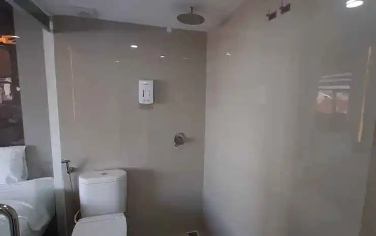 Urbanview Hotel near Pantai Losari Makassar
