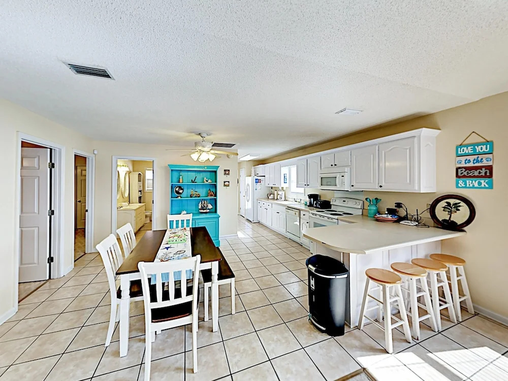460 Harbor Light Lane Home 3 Bedrooms 2.5 Bathrooms Home